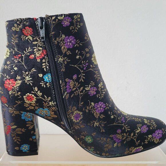 Diba Shoes - Diba Ankle Floral Satin Sequin Zip-Up Women’s Boots (Size: 6½ Medium)
